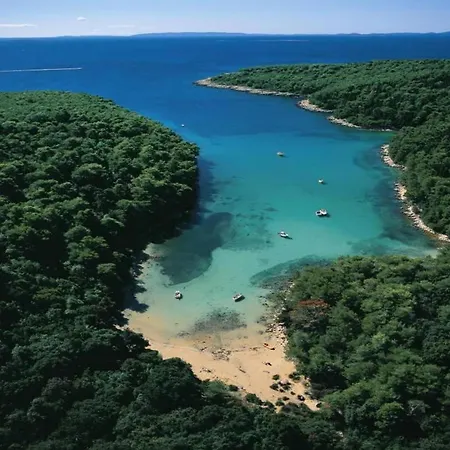 Botel In By The Supetarska Draga